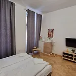 Apartment Krakovska 20